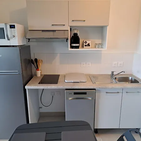 Apartment Iconic 343 , Superbe T2 Climatise, Wifi, Parking, Terrasse 18m2 Agde