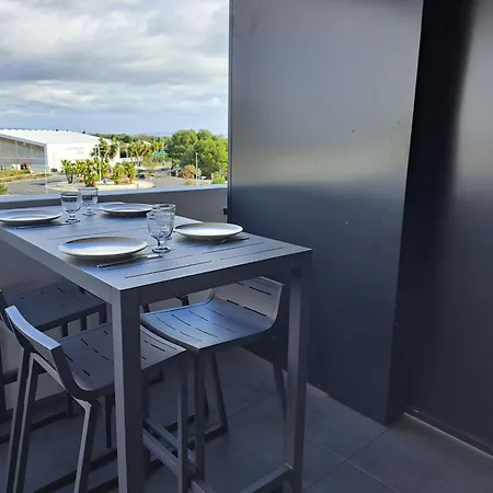 Iconic 343 , Superbe T2 Climatise, Wifi, Parking, Terrasse 18m2 Apartment